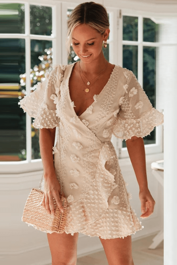Robe Beige Courte