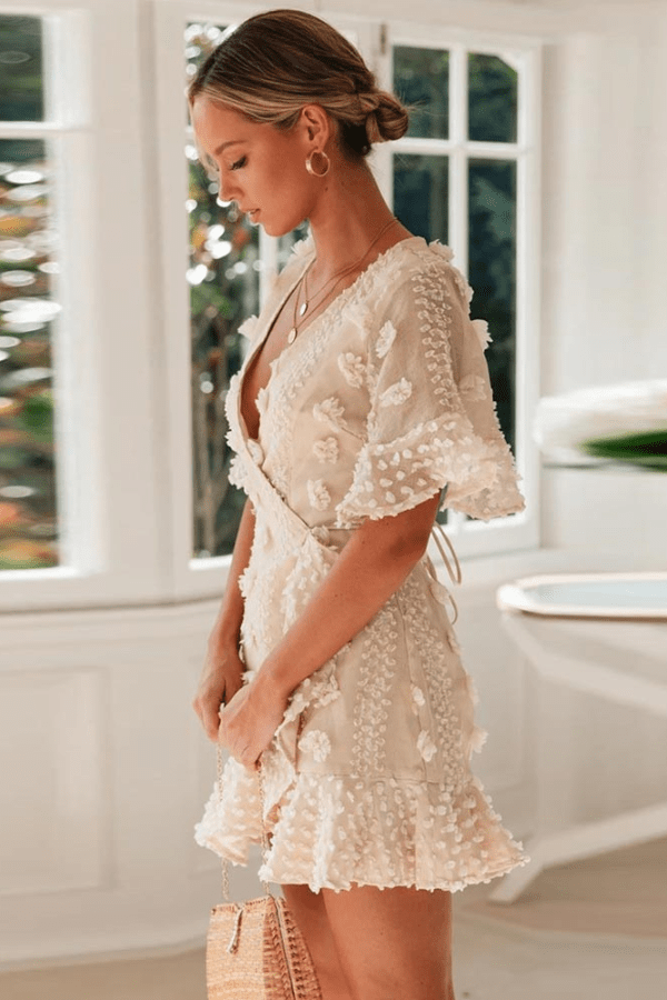 Robe Beige Courte