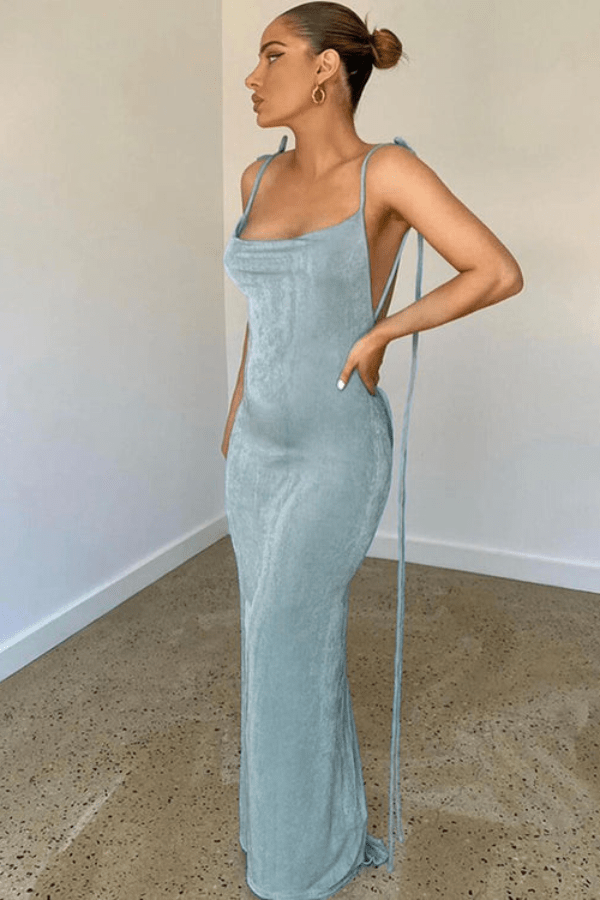 Robe Bleu Ciel Dos Nu