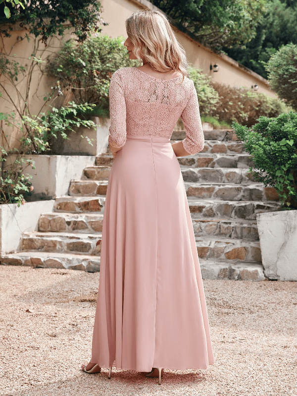 Robe En Dentelle Rose Poudrée