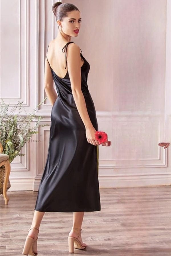 Robe En Satin Fendue