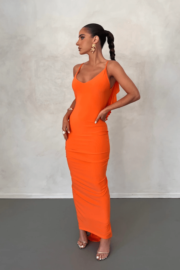 Robe Orange Dos Nu